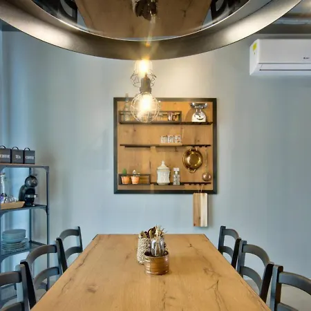 The Cove アパート